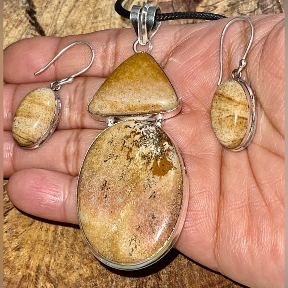 Large Picture Jasper Pendant & Earrings Set - Picture 3 of 9